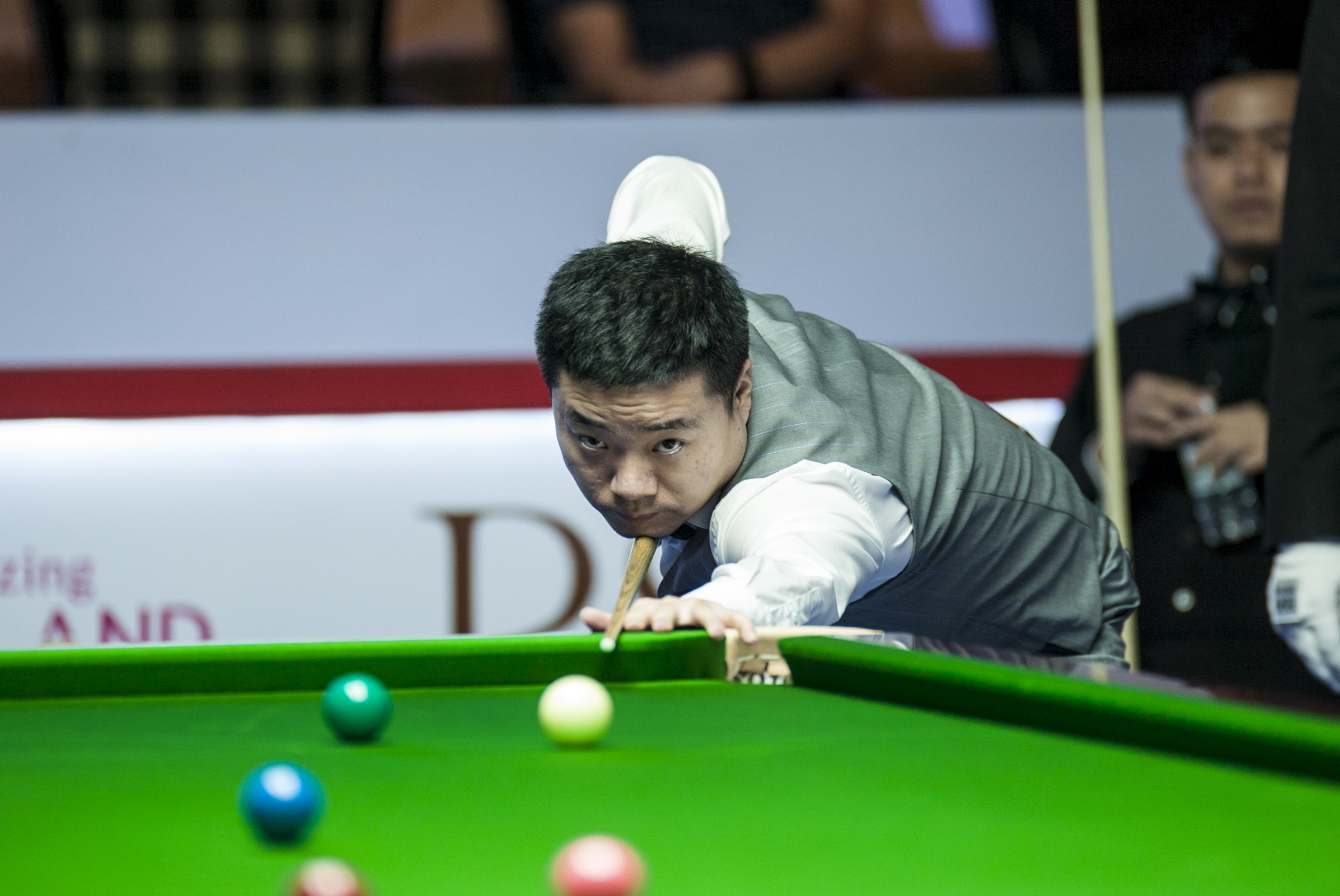 前东家针锋 前东家针锋