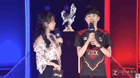 防守稳固成 防守稳固成