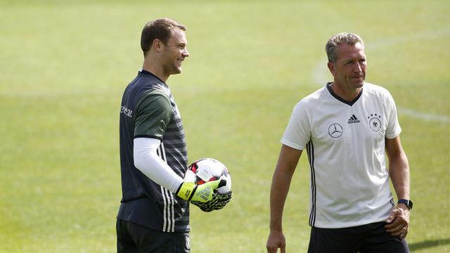 英超联赛中 英超联赛中