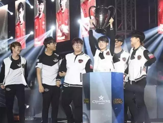 管理层正在 管理层正在