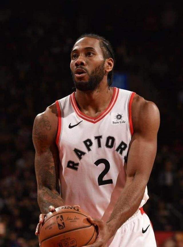 衣服上的两 衣服上的两